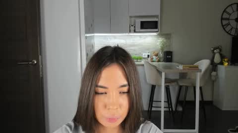 Snapshot of nilliluv chatting on 11/02/25, 09:28 Bella online show from 11/02/25, 09:28