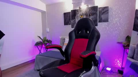 Nils online show from 10/10/25, 02:21