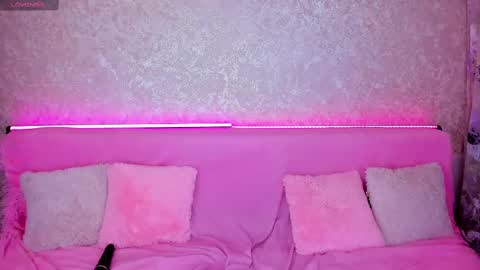 Nina online show from 03/12/25, 06:22