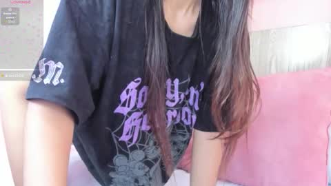 N I N A online show from 11/07/25, 02:55