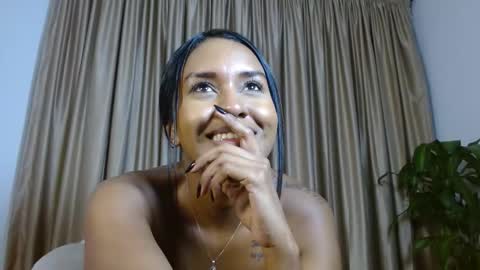 Snapshot of nina_inkk chatting on 11/21/25, 09:30 Carolina online show from 11/21/25, 09:30