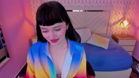 Snapshot of nina_lish chatting on 10/21/25, 05:30 N I N A online show from 10/21/25, 05:30