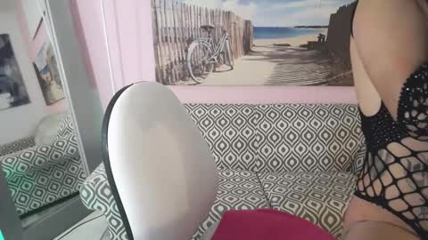 Nina online show from 10/30/25, 12:28