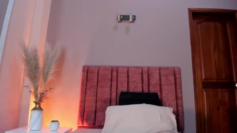 Nina online show from 10/26/25, 02:23