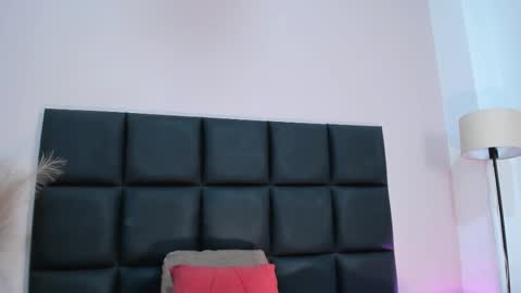 Nina online show from 10/31/25, 06:20