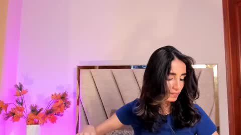 Nina online show from 11/03/25, 05:58