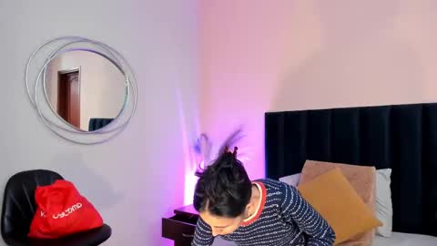 Nina online show from 11/14/25, 06:17