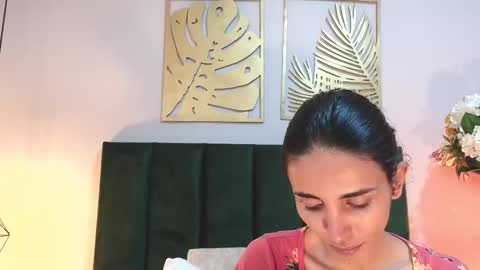 Nina online show from 11/19/25, 05:57