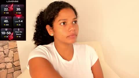 Snapshot of ninacollinss1 chatting on 10/31/25, 05:47 ninabigboobs online show from 10/31/25, 05:47