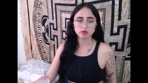 Snapshot of ninakravtz chatting on 12/24/24, 04:19 N I N A online show from 12/24/24, 04:19