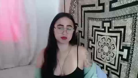 N I N A online show from 10/15/25, 02:50