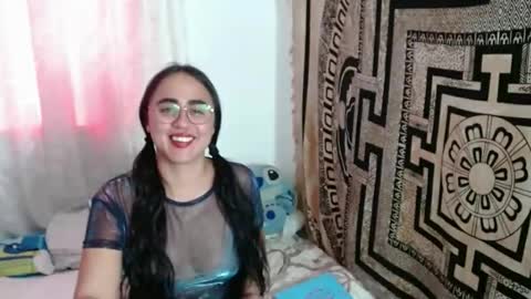 N I N A online show from 10/21/25, 04:19