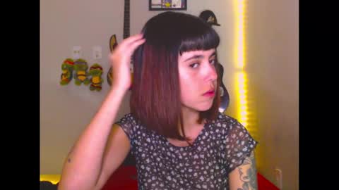 Snapshot of ninapellegrini17 chatting on 10/12/25, 11:04 ninapellegrini17 online show from 10/12/25, 11:04