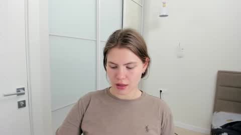 ninarihh online show from 02/28/25, 12:52