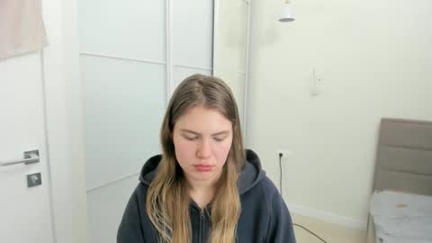 ninarihh online show from 02/28/25, 03:59