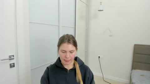 ninarihh online show from 03/03/25, 04:35