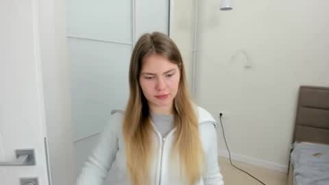 ninarihh online show from 03/04/25, 10:57