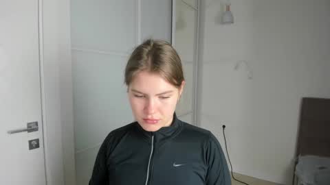 ninarihh online show from 03/05/25, 09:38