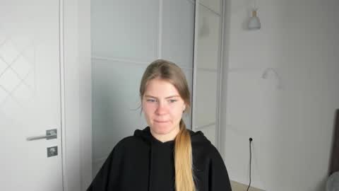 ninarihh online show from 03/08/25, 02:40