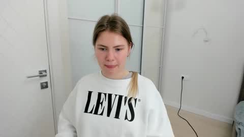 ninarihh online show from 03/09/25, 11:25