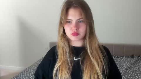 ninarihh online show from 03/11/25, 03:34