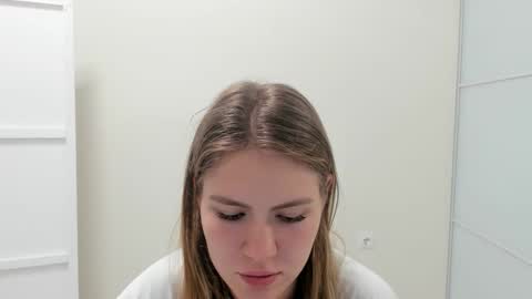 ninarihh online show from 09/21/25, 11:34