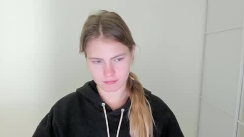 ninarihh online show from 10/11/25, 11:09