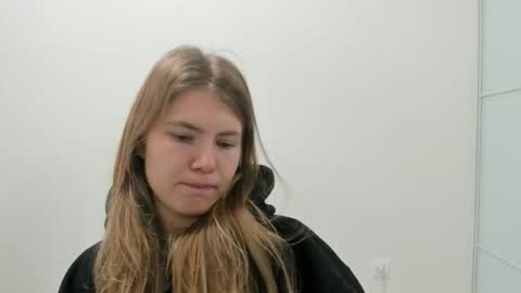 ninarihh online show from 10/13/25, 08:47