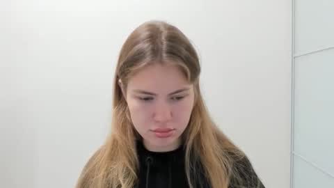 ninarihh online show from 11/09/25, 09:51