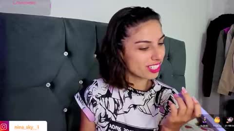 Snapshot of ninasky19 chatting on 11/14/25, 11:57 ninasky19 online show from 11/14/25, 11:57