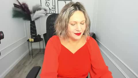 ninastarle online show from 11/15/25, 04:43