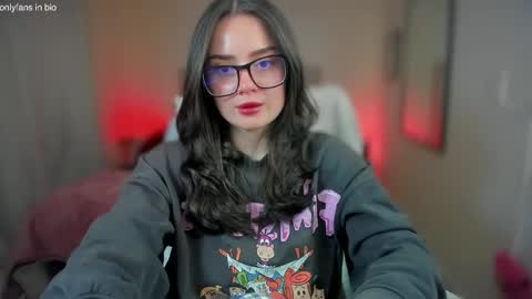 Snapshot of ninavolkov chatting on 02/22/25, 11:24 ninavolkov online show from 02/22/25, 11:24