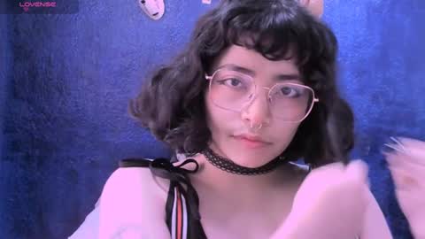 Snapshot of ninayellow chatting on 02/18/25, 01:11 Nina online show from 02/18/25, 01:11