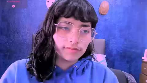 Snapshot of ninayellow chatting on 09/11/25, 01:55 Nina online show from 09/11/25, 01:55