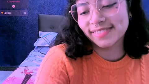 Snapshot of ninayellow chatting on 09/24/25, 01:58 Nina online show from 09/24/25, 01:58