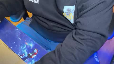 ninocut6 online show from 02/19/25, 10:34