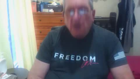 Snapshot of nionios67 chatting on 10/30/25, 03:13 Dennis online show from 10/30/25, 03:13