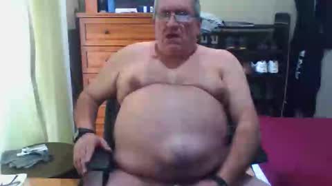 Snapshot of nionios67 chatting on 11/12/25, 04:18 Dennis online show from 11/12/25, 04:18