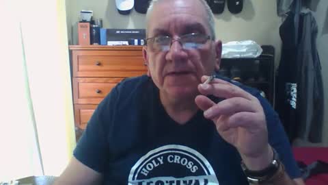 Snapshot of nionios67 chatting on 11/19/25, 04:51 Dennis online show from 11/19/25, 04:51