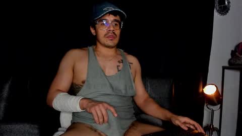 Snapshot of nipsfetich chatting on 12/17/24, 06:56 Steven online show from 12/17/24, 06:56