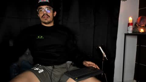 Snapshot of nipsfetich chatting on 12/31/24, 04:16 Steven online show from 12/31/24, 04:16