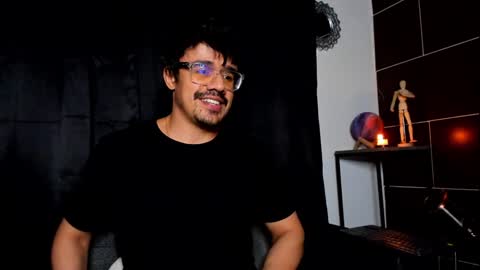 Snapshot of nipsfetich chatting on 02/05/25, 03:02 Steven online show from 02/05/25, 03:02