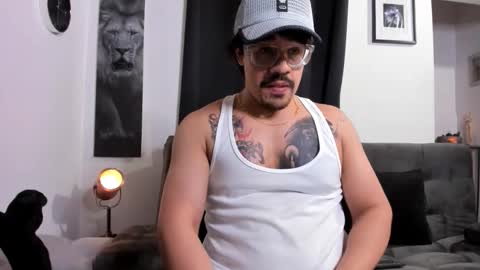 Snapshot of nipsfetich chatting on 11/04/25, 01:48 Steven online show from 11/04/25, 01:48