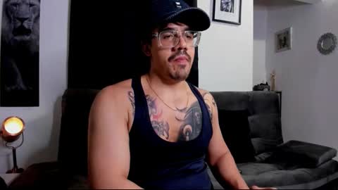 Snapshot of nipsfetich chatting on 11/16/25, 04:40 Steven online show from 11/16/25, 04:40