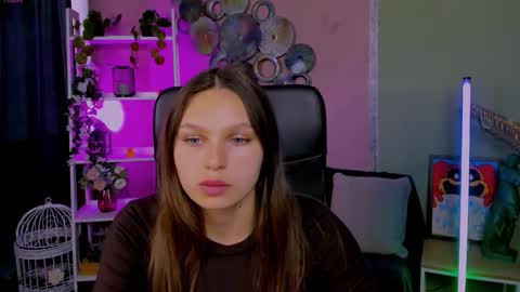 Snapshot of niri_vex chatting on 10/03/25, 11:18 niri_vex online show from 10/03/25, 11:18