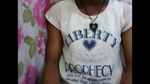 nirinahfy online show from 11/11/25, 02:55