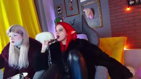 Snapshot of nitanihil chatting on 10/16/25, 08:54 Nita online show from 10/16/25, 08:54