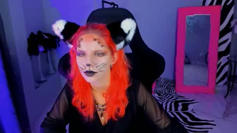 Snapshot of nitanihil chatting on 10/29/25, 07:37 Nita online show from 10/29/25, 07:37