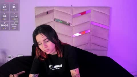 Nixie online show from 10/23/25, 07:34