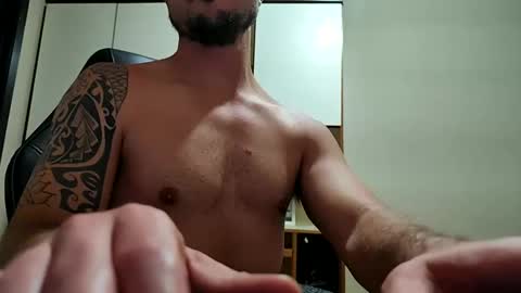 Snapshot of noablaze chatting on 11/22/25, 01:48 Blaze online show from 11/22/25, 01:48